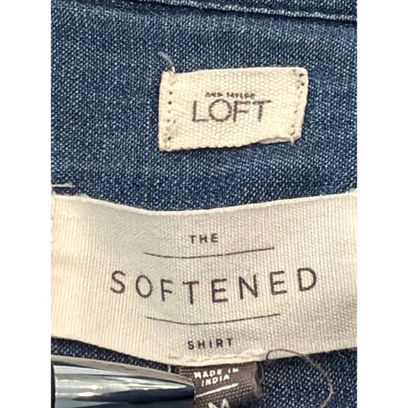 Loft chambray "the Softened shirt" in M.  button up. 100% Cotton - Picture 3 of 8